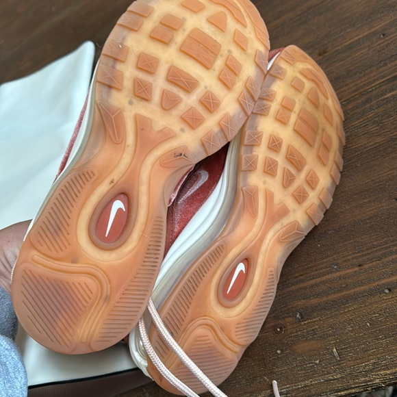 Pink velvet Nike AirMax size 9 - Picture 5 of 7